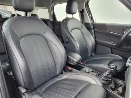 Photo 8 Mini Countryman  Cooper SE 136ch + 88ch Chili ALL4 BVA6 7cv