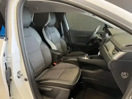 Photo 9 Renault Captur  1.6 E-Tech Plug-in 160ch Intens