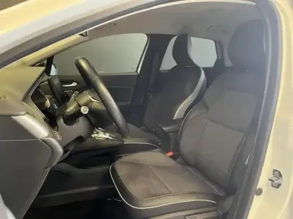 Photo 13 Renault Captur  1.6 E-Tech Plug-in 160ch Intens