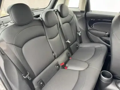 Photo 6 Mini Mini  5 Portes Cooper 136ch Edition Premium BVA7
