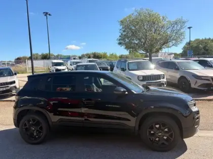 Photo 6 Jeep Avenger  1.2 Turbo T3 110ch MHEV Black Edition BVR6 eHybrid