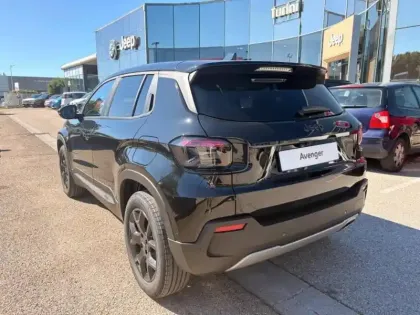 Photo 7 Jeep Avenger  1.2 Turbo T3 110ch MHEV Black Edition BVR6 eHybrid