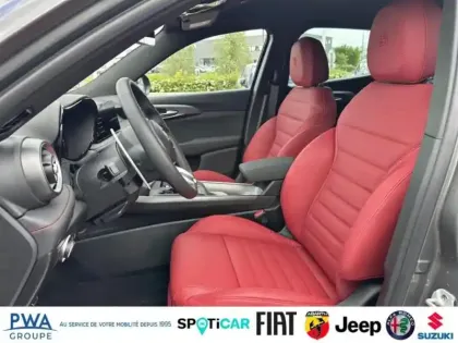 Photo 9 Alfa Romeo Tonale  1.5 Ibrida 175ch TI TCT