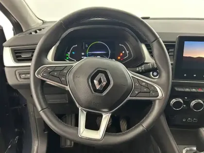 Photo 14 Renault Captur  E-Tech full hybrid 145