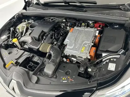 Photo 26 Renault Captur  E-Tech full hybrid 145