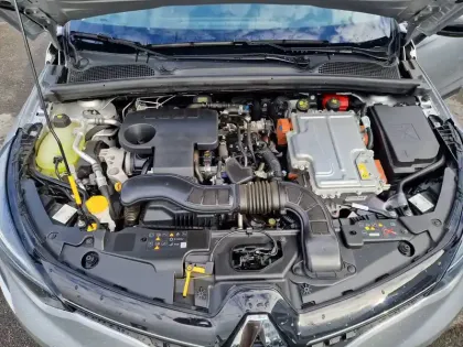 Photo 35 Renault Clio  E-Tech hybride 145