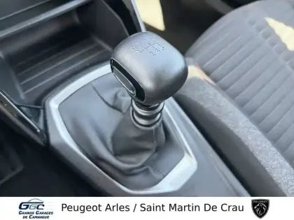 Photo 13 Peugeot 2008  PureTech 130 S&S BVM6