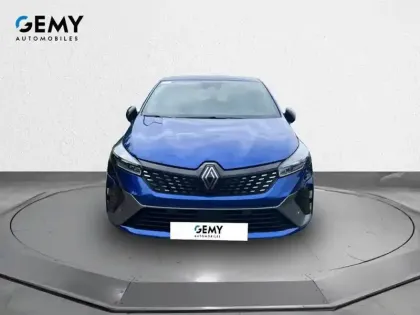 Photo 1 Renault Clio  E-Tech full hybrid 145