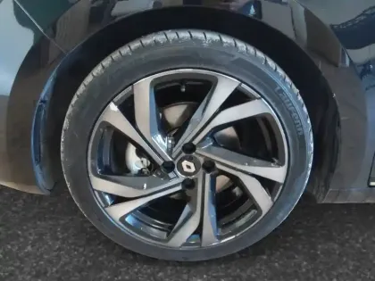 Photo 13 Renault Clio  E-Tech hybride 145