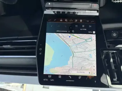 Photo 22 Renault Espace  E-Tech full hybrid 200 GSR2