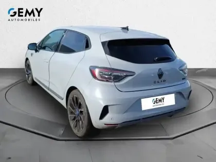 Photo 6 Renault Clio  E-Tech full hybrid 145