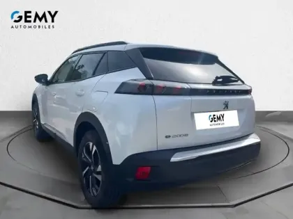 Photo 6 Peugeot 2008  Electrique 136 ch