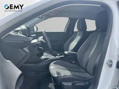 Photo 8 Peugeot 2008  Electrique 136 ch