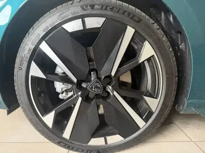 Photo 6 Peugeot 308  Hybrid 145 e-DCS6