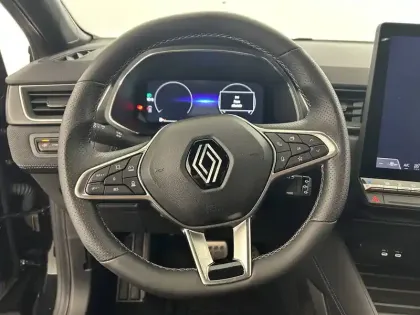 Photo 23 Renault Captur  E-Tech full hybrid 145 ch