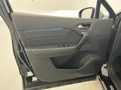 Photo 19 Renault Captur  E-Tech full hybrid 145 ch