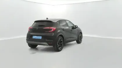 Photo 13 Renault Captur  E-Tech full hybrid 145 ch