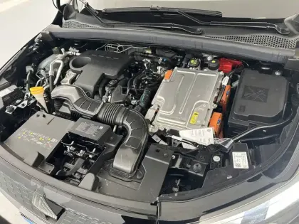 Photo 35 Renault Captur  E-Tech full hybrid 145 ch