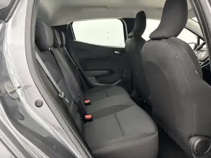 Photo 15 Renault Clio  E-Tech full hybrid 145