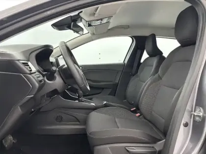 Photo 8 Renault Clio  E-Tech full hybrid 145