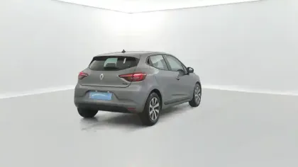 Photo 4 Renault Clio  E-Tech full hybrid 145