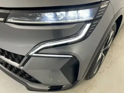Photo 38 Renault Megane  E-Tech EV60 220 ch super charge