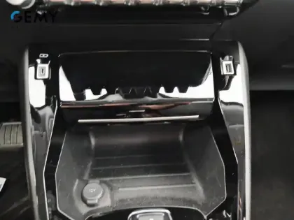 Photo 19 Peugeot 2008  PureTech 130 S&S EAT8