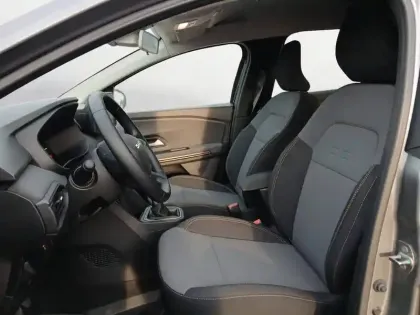 Photo 8 Dacia Jogger  Hybrid 140 7 places GSR2