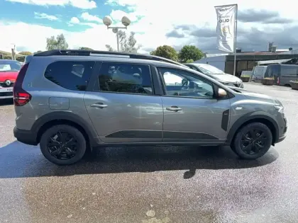 Photo 20 Dacia Jogger  Hybrid 140 7 places GSR2