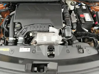 Photo 35 Peugeot 2008  PureTech 130 S&S EAT8