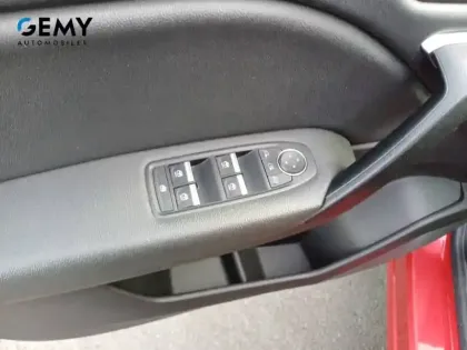 Photo 13 Renault Captur  E-Tech 145 - 21