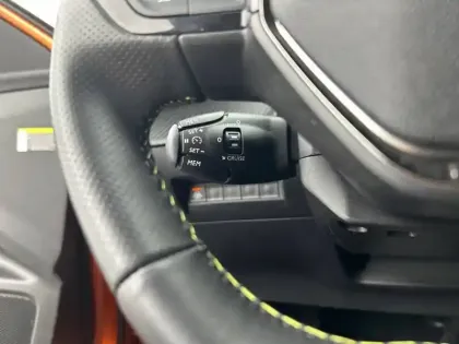 Photo 38 Peugeot 2008  Electrique 136 ch