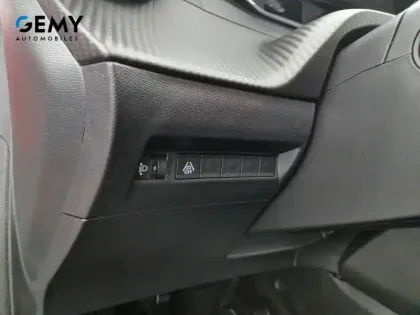 Photo 34 Peugeot 208  PureTech 75 S&S BVM5