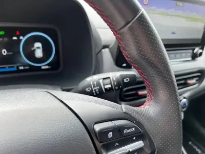 Photo 25 Hyundai Kona  1.0 T-GDi 120 Hybrid 48V