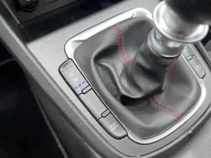 Photo 22 Hyundai Kona  1.0 T-GDi 120 Hybrid 48V