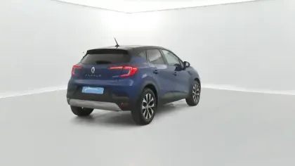 Photo 4 Renault Captur  E-Tech full hybrid 145