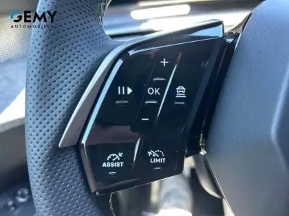 Photo 15 Peugeot 5008  Electrique 210 ch 73 kWh