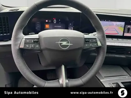 Photo 12 Opel Astra  Sports Tourer 1.2 Turbo Hybride 145 ch Automatique