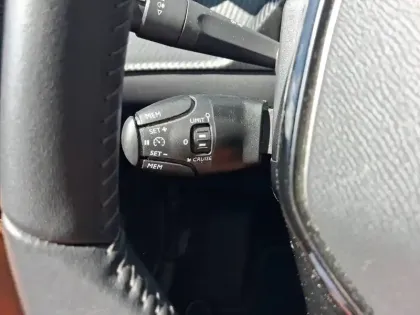 Photo 13 Peugeot 208  Electrique 50 kWh 136ch