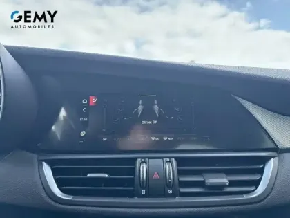 Photo 15 Alfa Romeo Giulia  2.2 160 ch AT8