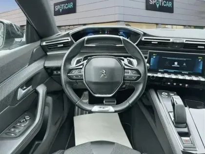 Photo 11 Peugeot 508  Hybrid 225 e-EAT8 GT