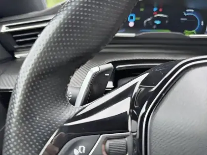 Photo 15 Peugeot 508  Hybrid 225 e-EAT8 GT