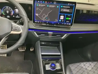Photo 9 Volkswagen Tiguan 1.5 eHybrid 204ch DSG6 R-Line