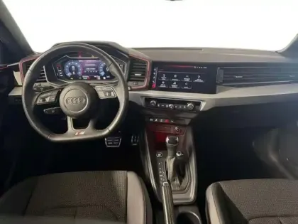 Photo 7 Audi A1 30 TFSI 116 ch S tronic 7 S line
