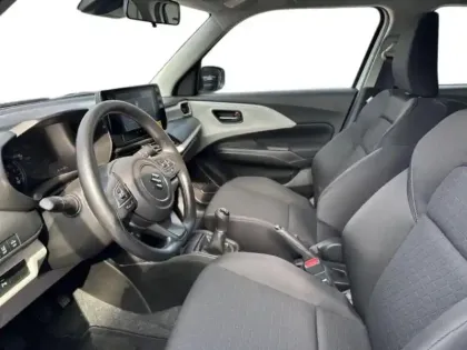Photo 6 Suzuki Swift  1.2 Dualjet Hybrid 83ch Avantage