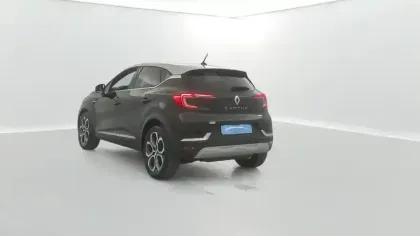 Photo 11 Renault Captur  E-Tech Plug-in 160
