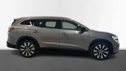 Photo 5 Renault Espace  E-Tech full hybrid 200 GSR2