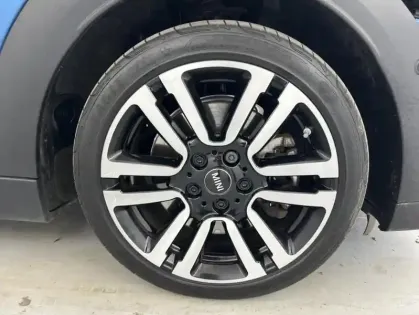 Photo 45 Mini Mini Cooper S 178ch Edition Camden BVA7 + Options