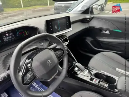 Photo 14 Peugeot 208  e- 136ch Allure