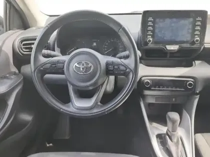 Photo 11 Toyota Yaris  116h Dynamic 5p MY22